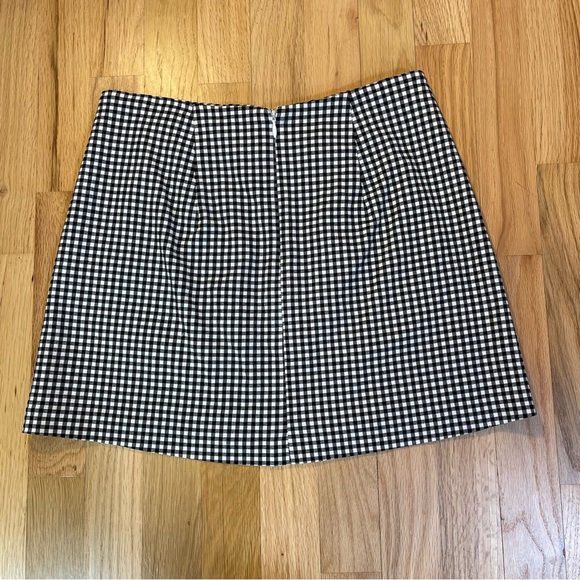 Urban Outfitters Black and White Gingham Mini Skirt with Side Pockets Size Small - Picture 3 of 9